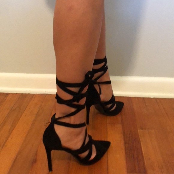 Wrap around lace up Heels - Picture 4 of 7